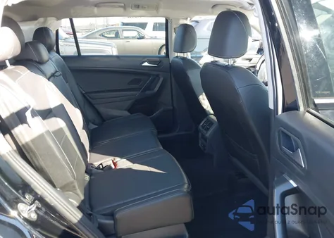 2021 Volkswagen Tiguan 2.0T Se/2.0T Se R-Line Black/2.0T Sel из США, поврежденный, VIN 3VV2B7AX1MM075768